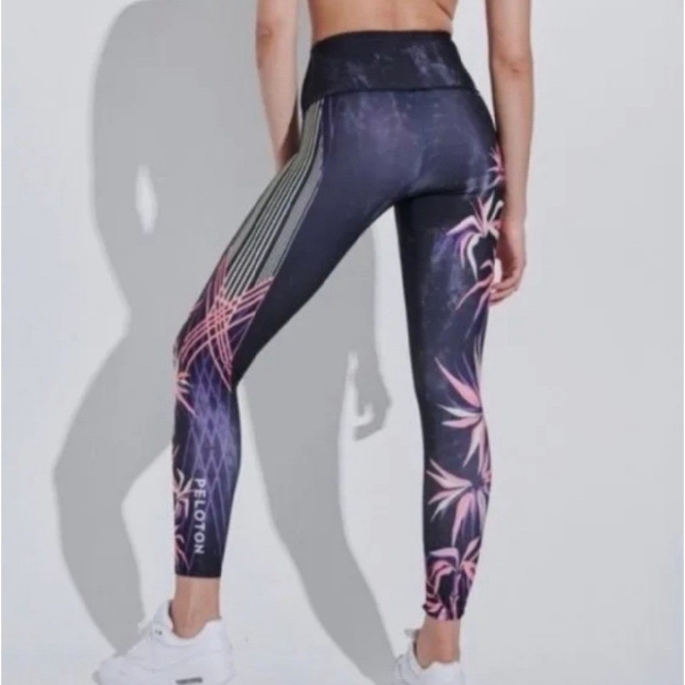 Peloton x Onzie High Rise Tropical Floral Leggings Women's Small